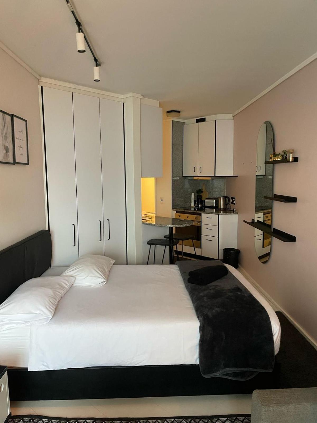 Flamingo In Sea Point With Mountain View Apartamento